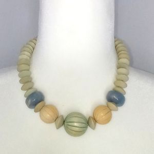 Vintage Boho Chic Wooden & Plastic Coral Green Blue Bead Women's Necklace 17.5"